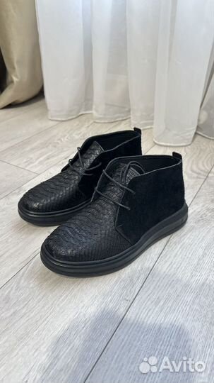 Ботики женские