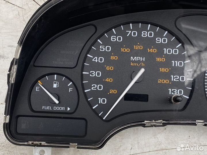 Щиток приборов Saturn vue1 2.2 CVT