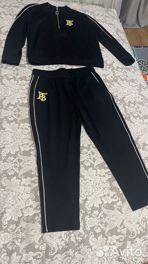 Спортивный костюм женский