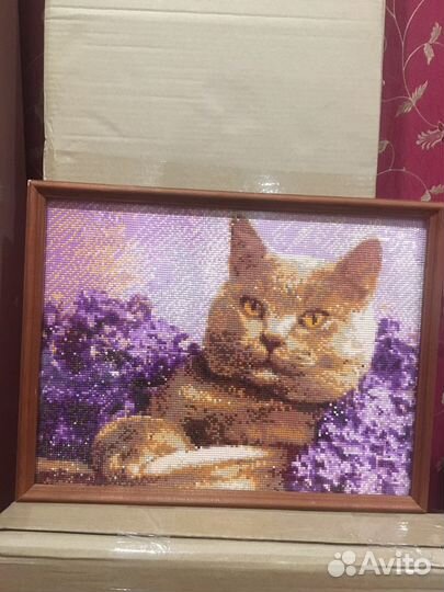 Картина выложена стразами Кот в сирени