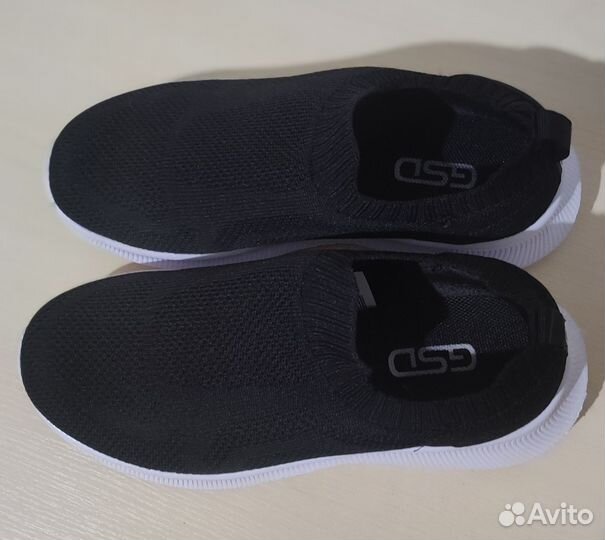 Кроссовки детские