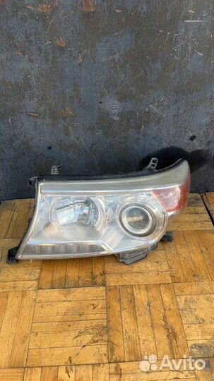 Фара левая Toyota Land Cruiser 200 2011