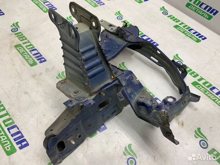 Кронштейн усилителя бампера передний левый Opel