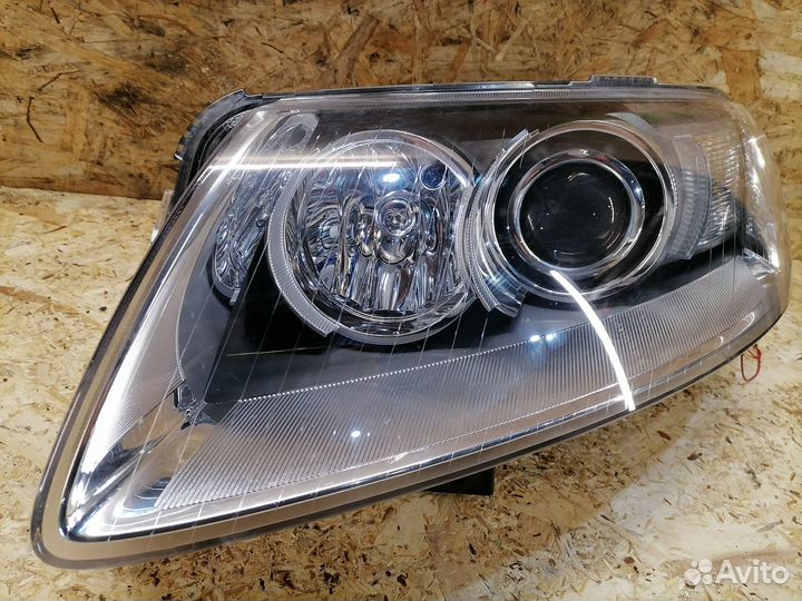 Фара ксенон левая Audi A6 C6 дорестайлинг дефект