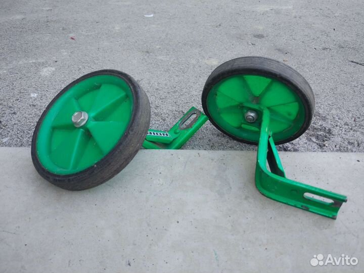 Дополнительные колеса для велосипеда