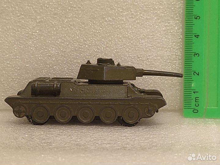 Игрушка для мальчиков. Танк, Т - 34. Металл