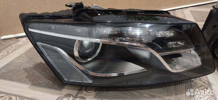 Фары Audi Q5 оригинал. дорест