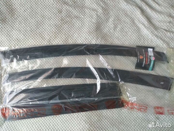 Накладные дефлекторы для окон автомобиля