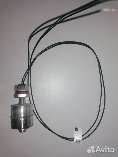 Поплавковый датчик уровня