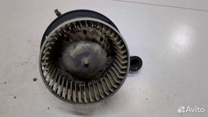 Двигатель отопителя Ford Explorer