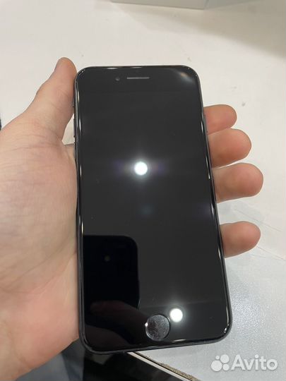 iPhone SE, 128 ГБ