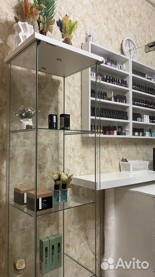 Стеклянный шкаф витрина бу