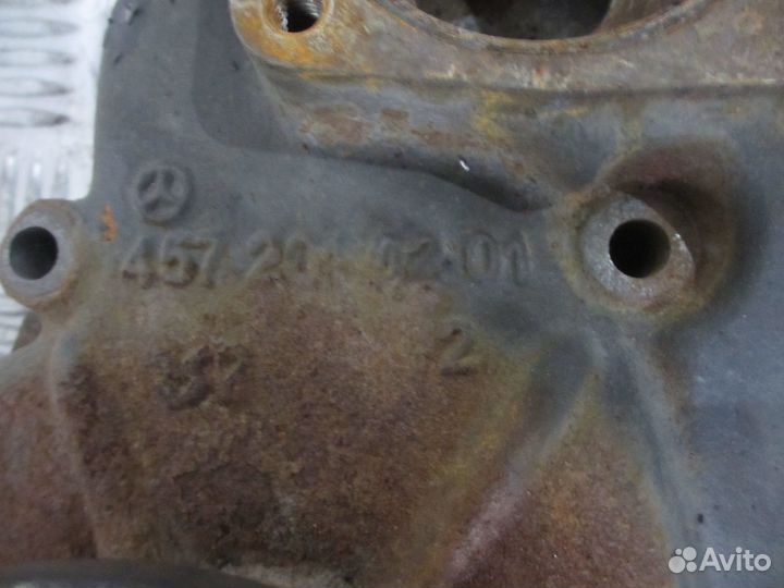 Помпа Mercedes-Benz A4572010201