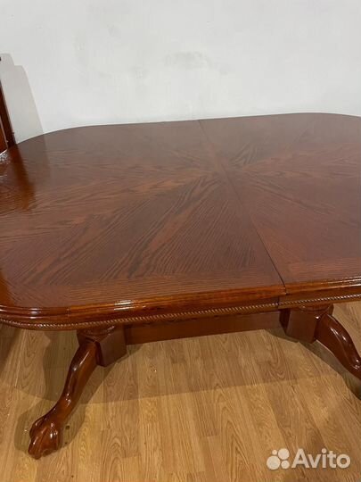 Стол Малайзия чистое