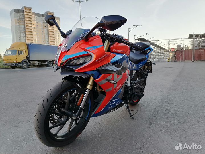 Cfmoto 300SR (ABS)