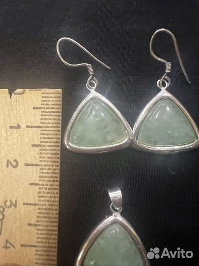 Серьги и кулон в серебре с нефритом бу