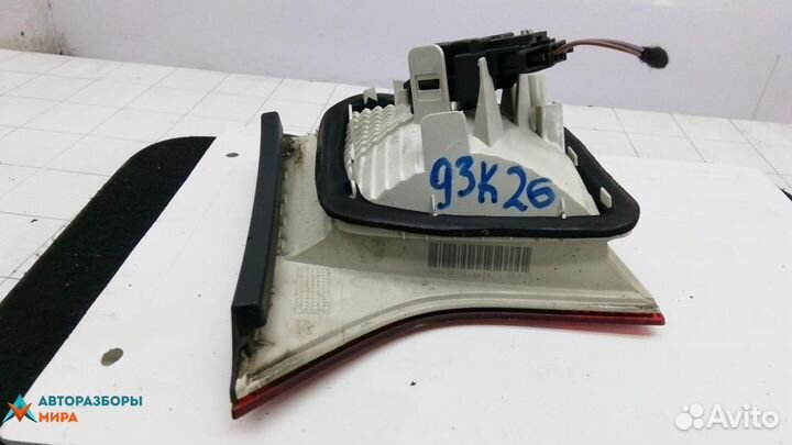 Фонарь крышки багажника правый Audi A4 B7 2005