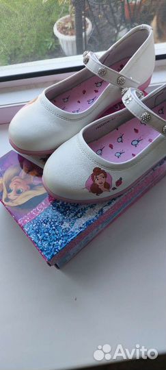 Белые туфли для девочки