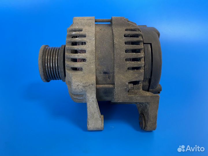 Генератор Opel Astra J P10 A16XER 2010 (б/у)