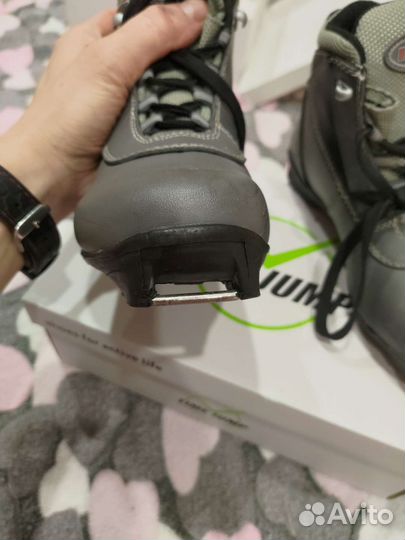 Лыжные ботинки