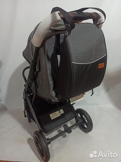 Коляска прогулочная Luxmom новая