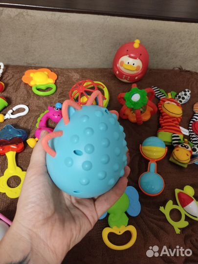 Развивающие игрушки пакетом