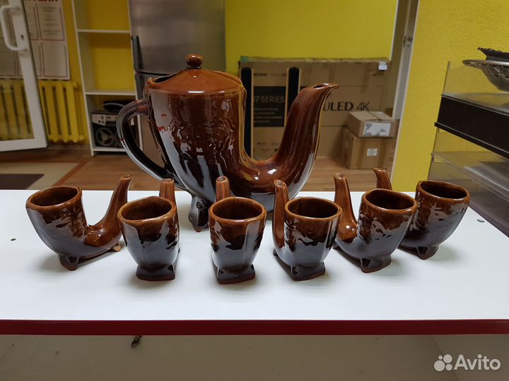 Кувшин с рюмками Шатра Хан Крум СССР