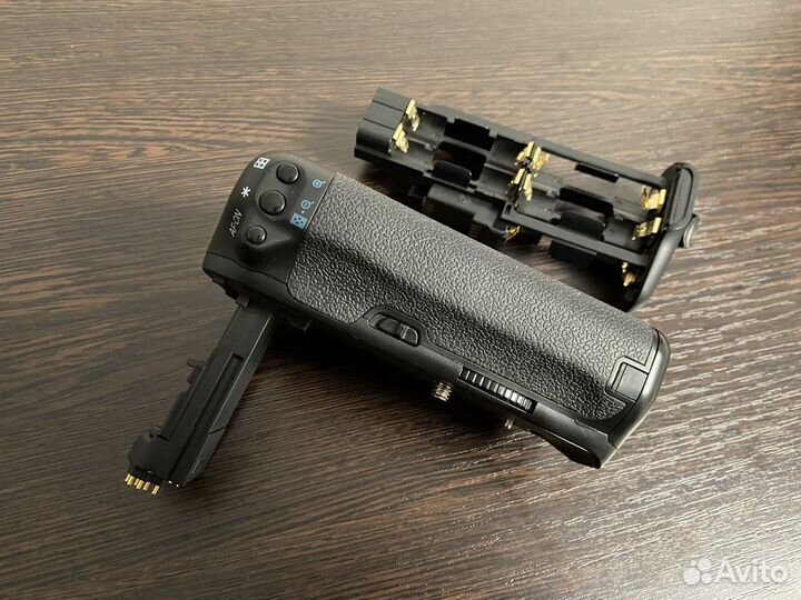 Батарейный блок на Canon 6D BG-E13