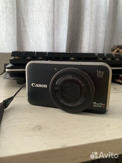 Компактный фотоаппарат canon SX210 IS
