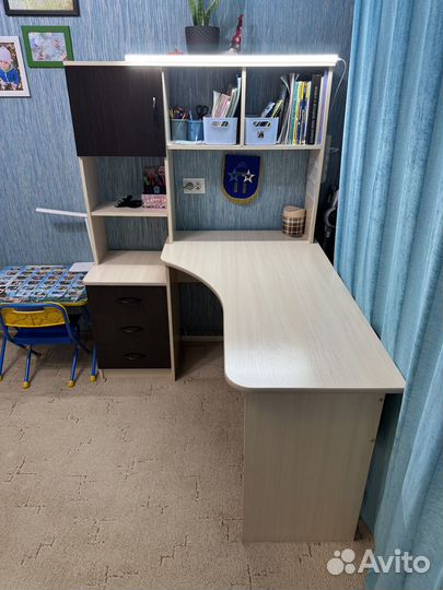 Компьютерный стол