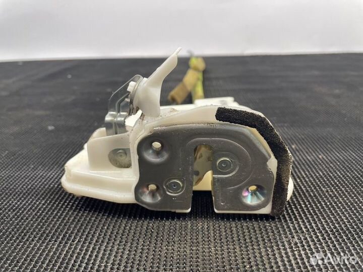 Замок двери задний левый Mazda Cx-5 KE 2011-2017