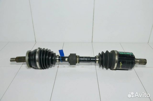 Приводной вал передний левый Hyundai Santa Fe DM