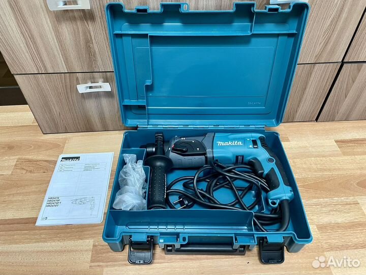 Перфоратор Makita HR2470