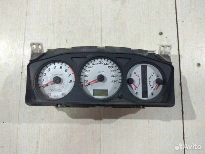 Панель приборов (щиток) Mitsubishi Lancer CS 2003