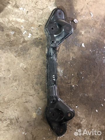 Балка передняя поперечная Мазда сх7 CX7