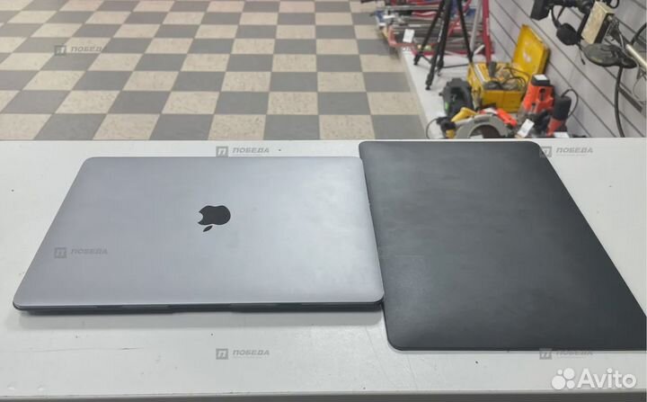 Apple MacBook Air 13 M1