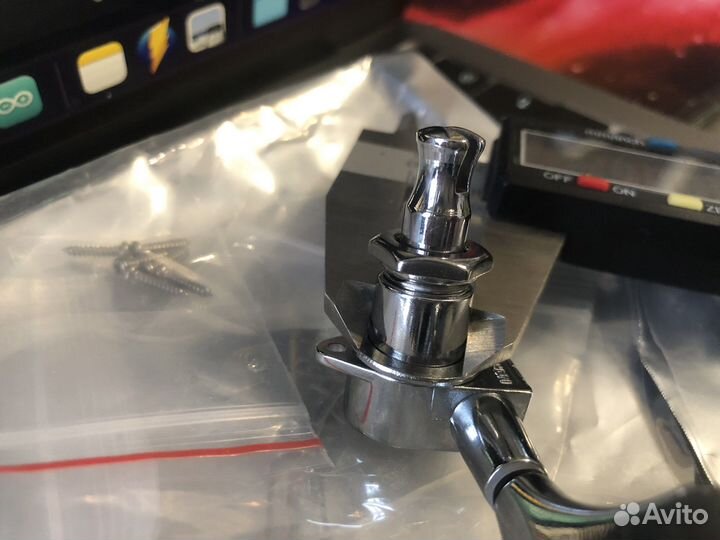 Колки для бас гитары guyker