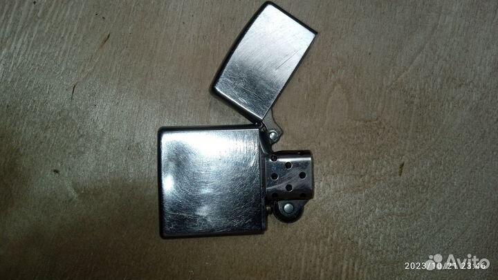 Зажигалка бензиновая zippo