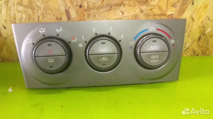 Блок управления климат-контролем Subaru Forester