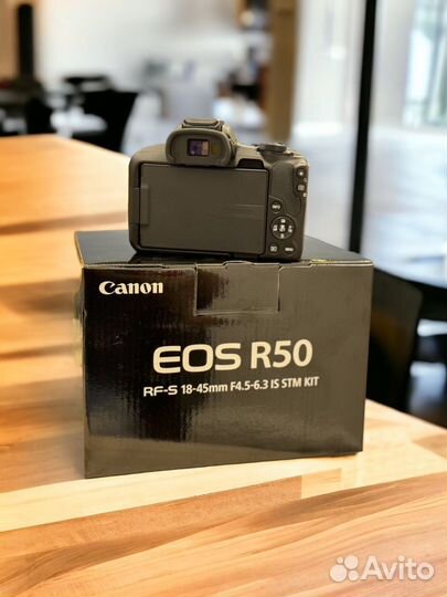 Canon Eos R50 kit RF 18-45mm is Stm Black