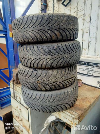 Goodyear UltraGrip Extreme 195/60 R15 88T