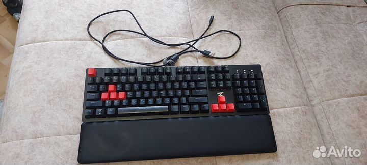 Игровая механическая клавиатура