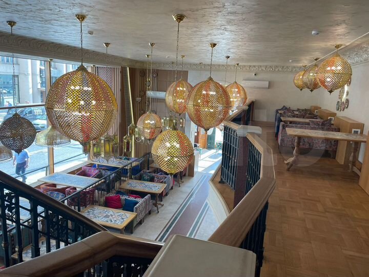 Полностью оборудованный общепит, 735 м²