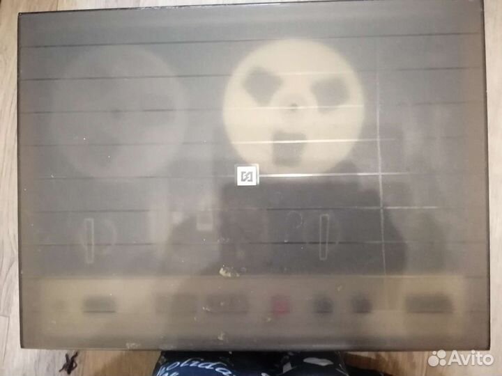 Катушечный магнитофон