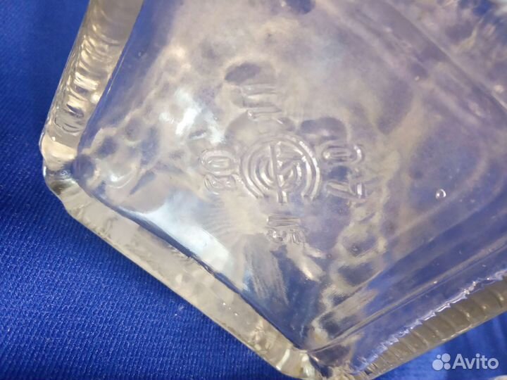 Штофы-бутылки с крышкой стопкой купол