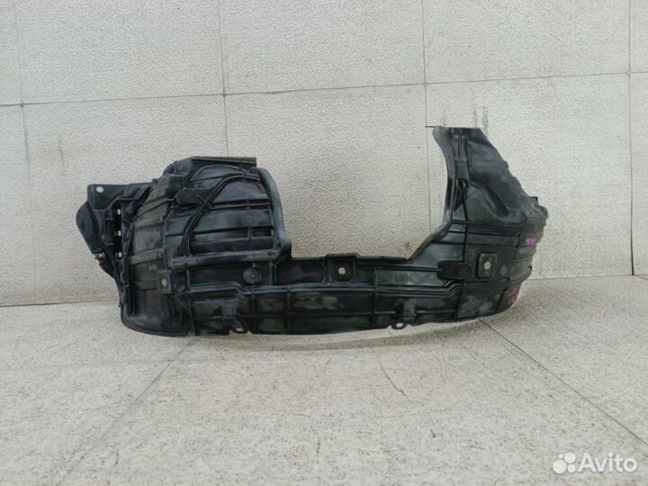 Подкрылок левы Ниссан Марч Микра Nissan March AK12