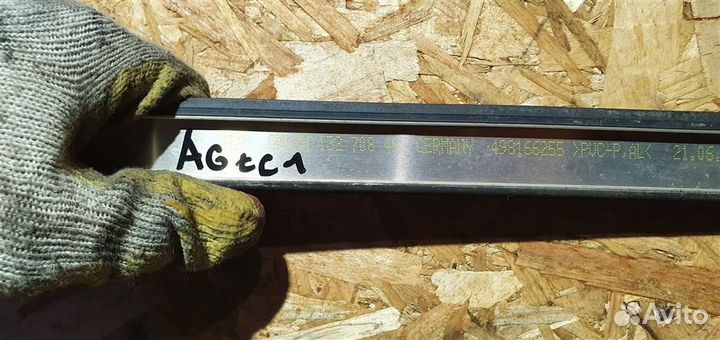 Молдинг крыши правый Opel Astra J GTC 2012-2017