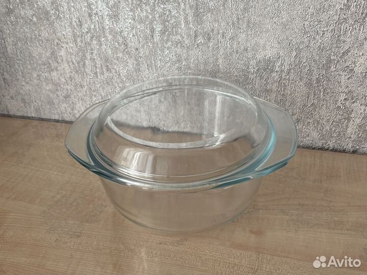 Кастрюля из жаропрочного стекла 2,5 литра