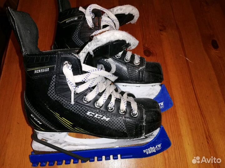 Коньки подростковые CCM IO52