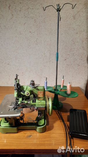 Оверлок промышленный 3 ниточный